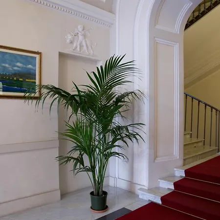 Luxury Theatre